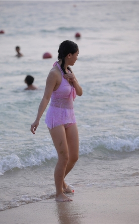 粉色比基尼小美女(52P)