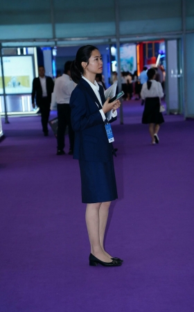 （中集）2024年6月某金融行业展览会金融制服美女丝袜图集 [23P]