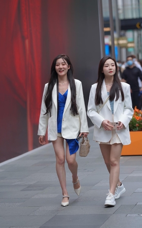 碧玉年华 花间美人