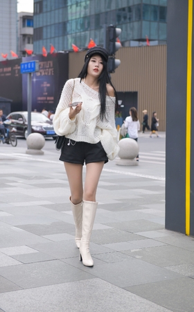 肉丝，大长腿美女