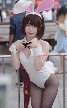 肉丝的美女 [18P]