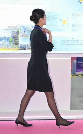 26528-5-135√深圳金融债-黑丝细高跟制服职员 13P