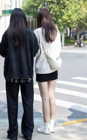 241010-4=112 时装周搭讪180身高的秀场超模 8P
