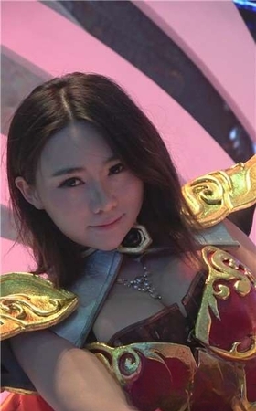 超级丰满的cosplay美女