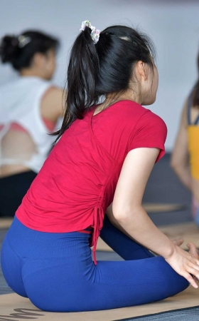 ★妩媚美女优美舒展瑜伽 [23P]