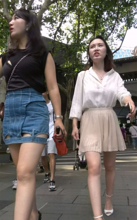 黑衣牛仔裙美腿高跟性感美女