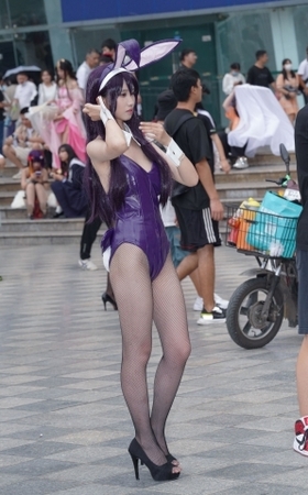 大长腿兔女郎