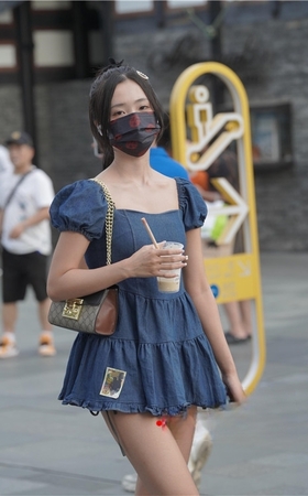 连衣裙小姐姐(239P)