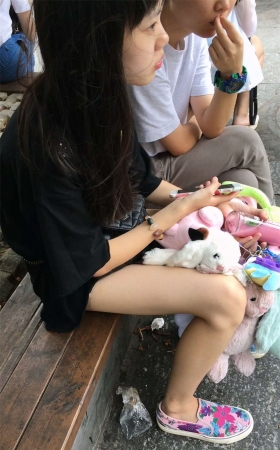 身材苗条的小靓妹