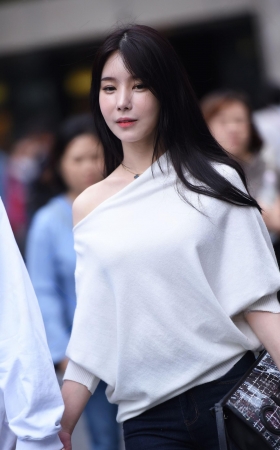 妹妹显得很幸福 [25P]