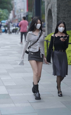 超短裙小妞 [15P]