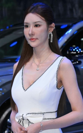 251122-38-87√百万网红-邻家-美足 8P