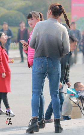 蓝牛妹子转身的瞬间（25P） [25P]