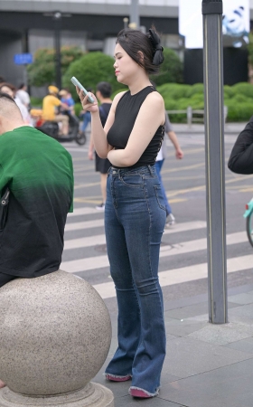街边紧牛 [21P]