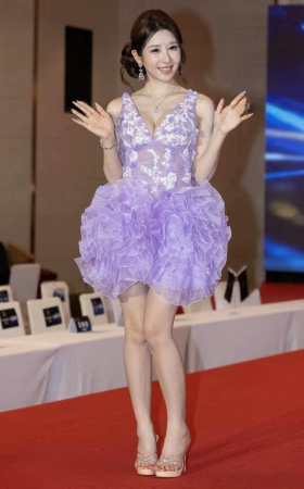 L1527 2026上海环球精英小姐网红嘉宾伊娃女神一模多套送SP 9P