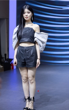 亭亭玉立(39P)