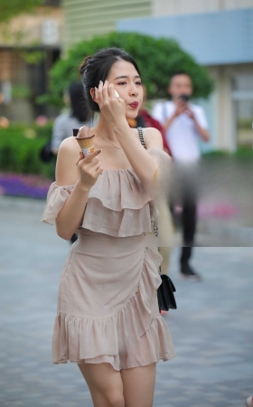 白嫩肌肤 清纯可人的女友 [16P]