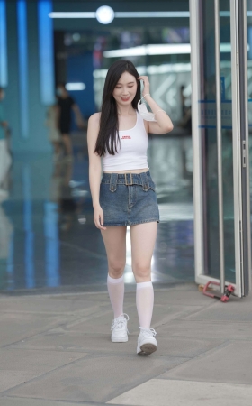 清爽短裙美女 [27P]