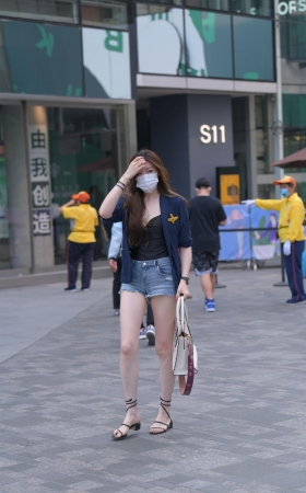 极品热裤美女
