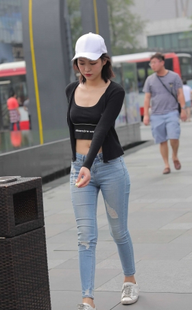 紧牛可爱小妹 [19P]