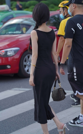 黑色开叉长裙，美zu [27P]