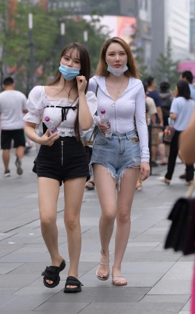 热裤大白腿 [24P]