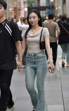 漂亮的美丫头/*26-364-54 10P