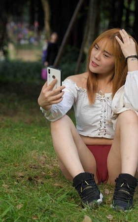 超紧红色热裤 【套图+视频】 [8P]