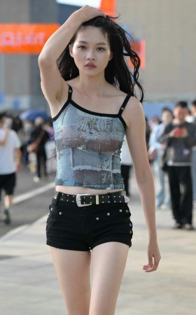 2591-36-104√纤细大长腿-冷酷小姐姐 11P