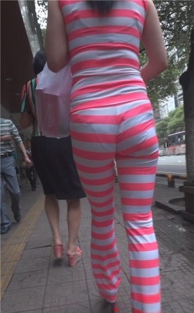 非主流紧身套装妹子