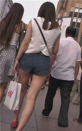 极品美腿热裤小清新白色雪纺衫MM [0.98 GB]