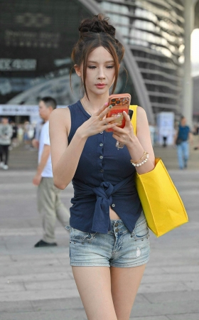26-16-121玲珑别致小姐姐· 12P