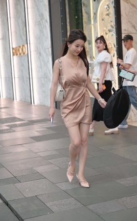 她真的很美丽~ [22P]