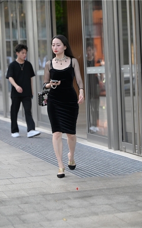 黑裙美熟女(72P)