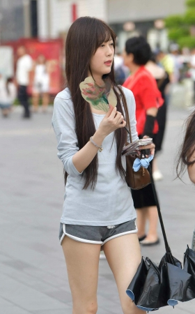 25225-3=99√步行街，农家美腿女孩 11P