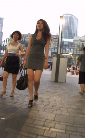 丰满、韵味十足的美少妇