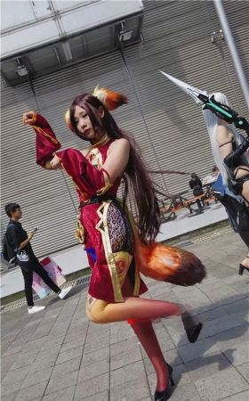 可爱的小狐狸cosplay美女