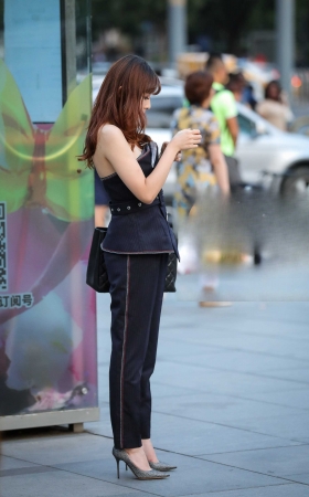 有点日本女忧气质的美丽留学生 [25P]