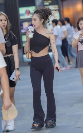 230612-12 25p