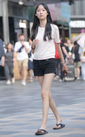 热裤小妹的小情绪 [18P]