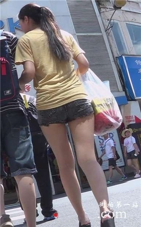 美女你的高腰短裤太短了吧 [2.75 GB]