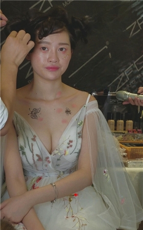 漂亮的美妆小姐姐