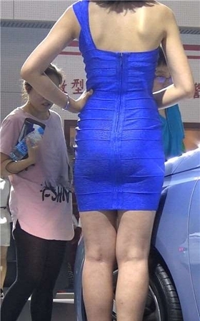 极品蓝色包臀裙性感车模美女