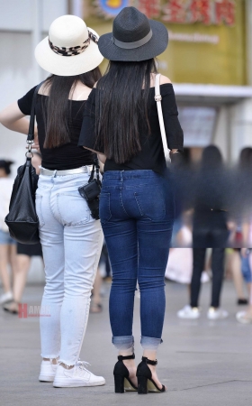 丰满蓝紧牛 [20P]