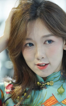 楚楚动人的大长腿美女 [31P]