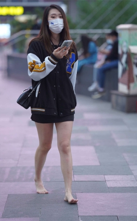 是鞋子不舒服吗