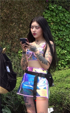 性感的纹身小姐姐