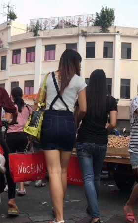 性感吊带包臀牛仔裙美腿女神
