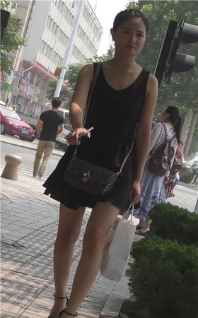4k-街拍极品恨天高漂亮美足性感美女