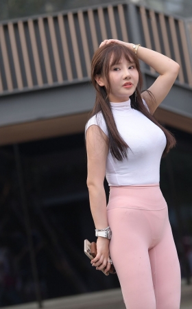 搭讪紧身裤小可爱~ [28P]